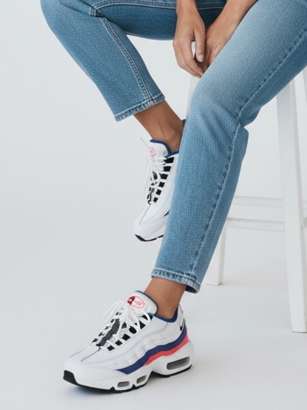 Nike Air Max 95 Essential Women Athletic Sneakers Size 7.5 New